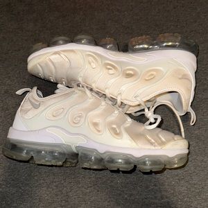 Nike Air Vapormax Plus size 10.5 (men) USED